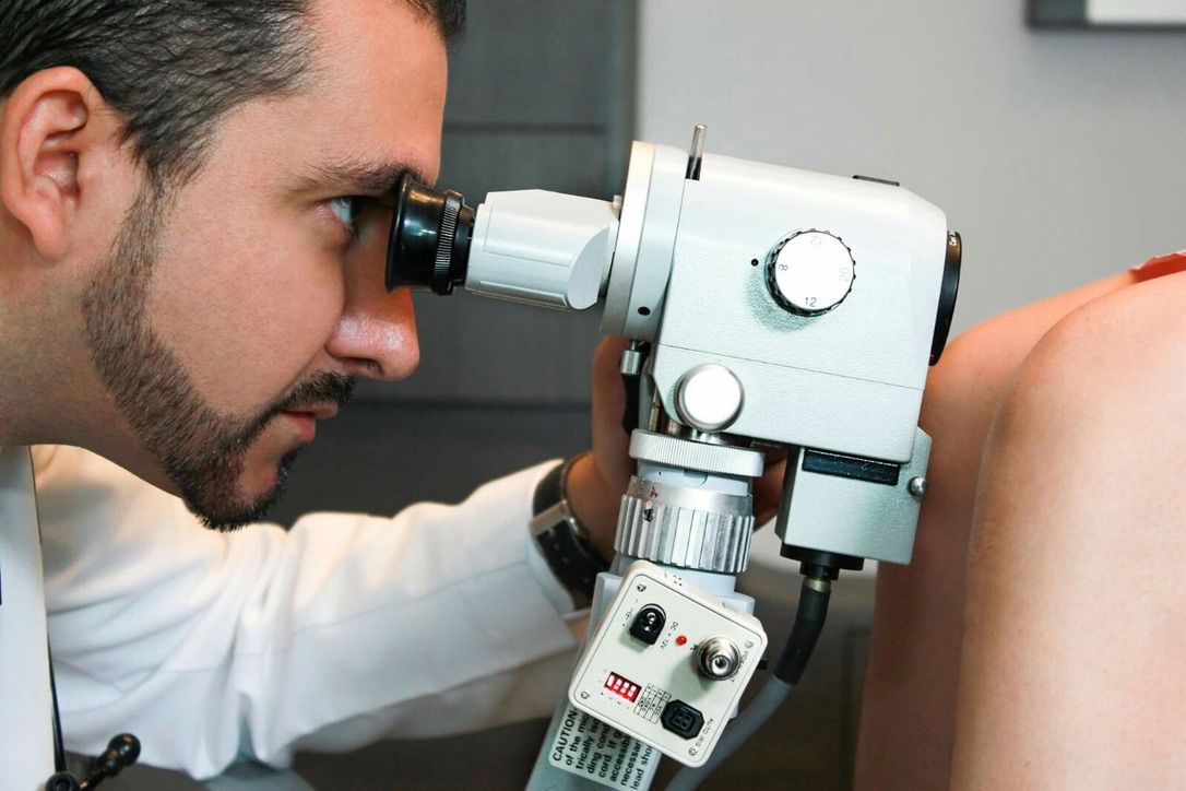 Foto principal de Dr. Fernando Mendoza Calderón